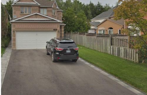 Pickering Apartment | Large Separate Entrance Basement Unit 2Beds 1Washroom Sleeps 4-6
