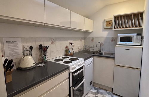 Langton Matravers Apartment | Large Traditional Stone 3 Bedroom 1ST Floor Apartment On The Jurassic Coast.