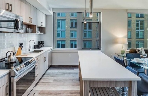 Crystal City Apartment | Large | Two Bedroom Apartment | Crystal City Arlington | by GLS