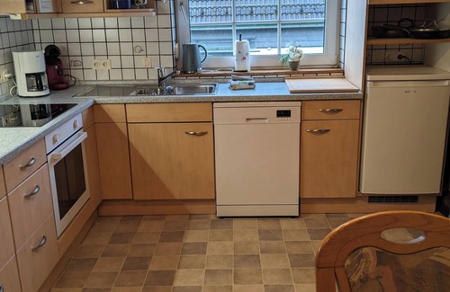 Wermelskirchen Apartment | Large vacation apartment for 1-8 people, private entrance and terrace/farm fields