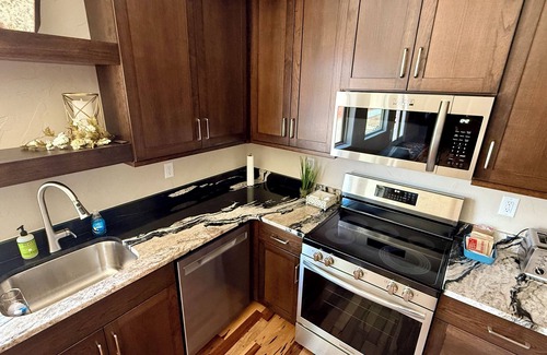 Santa Clara House | Large walk out basement with gorgeous views in tranquil Santa Claran