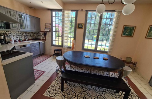 Bergerac House | Large wooded residence near the center of Bergerac with private heated swimming pool
