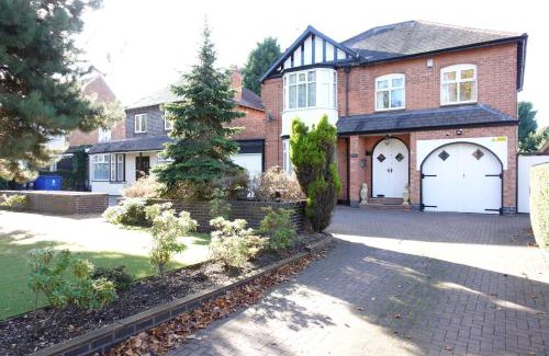 Bloxwich House | Largee 5 Bed House, Sleeps 10 Near NEC, BHX, HS2