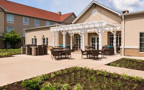Maryland Heights Hotel | Larkspur Landing Extended Stay Suites St Louis Riverport