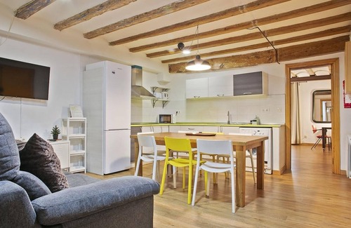 El Raval Apartment | Las Ramblas, comfort in BCN for 8 persons