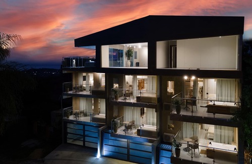 San Bernardino Apartment | Lasuiza Suites