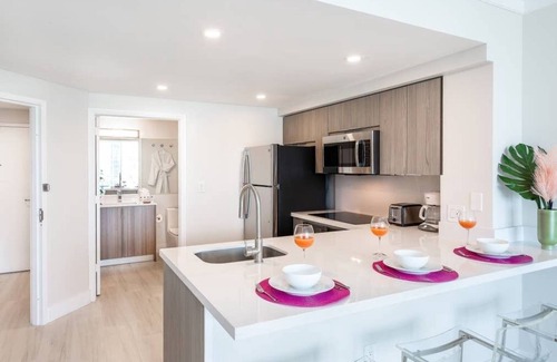 Coconut Grove Apartment | Lateral Sea View Studio, Balcony, Full Kitchen, Coconut Grove, FREE Park, Pool