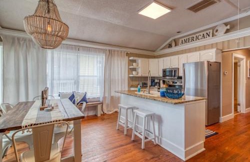 Tybee Island House | Latitude Adjustment
