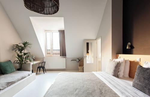 Matonge Hotel | Latroupe Jardin Secret