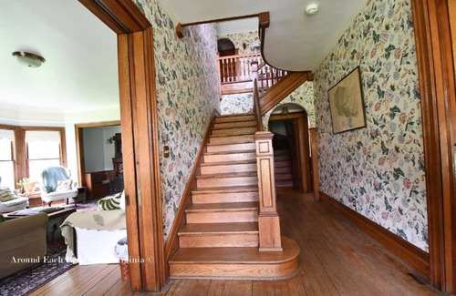 Davis Bed & Breakfast | Laurel River Club Bed & Breakfast