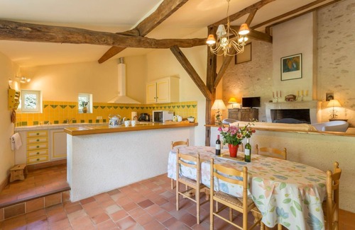 Saint-Antoine-de-Breuilh Villa | Laurel Rose - Three Bedroom Villa, Sleeps 6