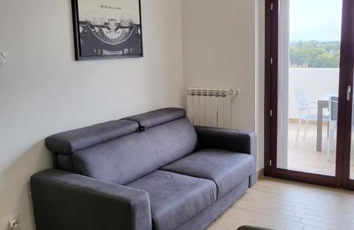 Centro Giano Apartment | LAURENTINA CECCHIGNOLA EUR