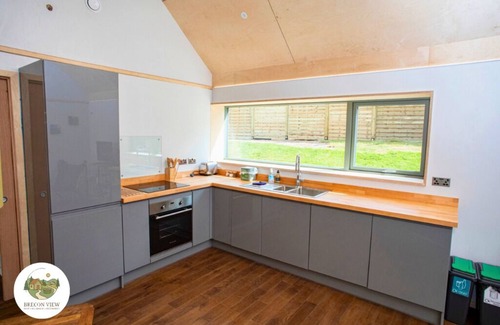 Ammanford Cabin | Lavender Lodge for 2 Hot Tub + Sauna