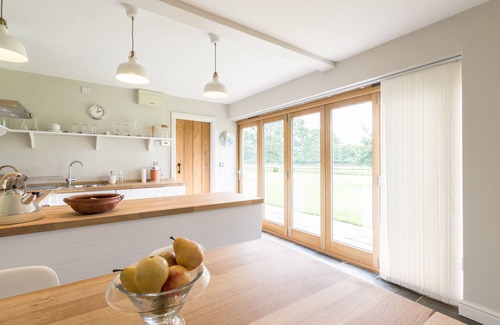 Hanmer House | Lavender Lodge, Warwickshire, United Kingdom