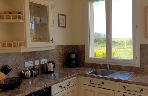 Etaules House | Lavender View is a cosy cottage for 2 with far reaching views