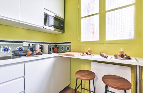 Quartier de Rochechouart Apartment | Lavie Maison Parisian Studio