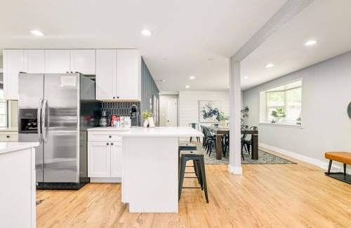 Lamar Heights Area House | Lavish 5BR Oasis w/Game & Movie Room by DT Arvada