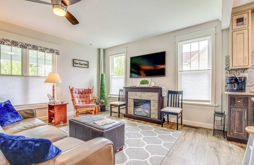 Green Lake House | Lavish House w/Patio - 2 Blocks to Green Lake!