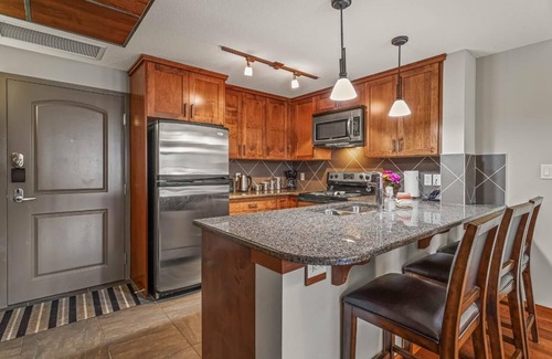Canmore Condo | Lavish Mountain View Condo - Amazing Views & Resort Perks!