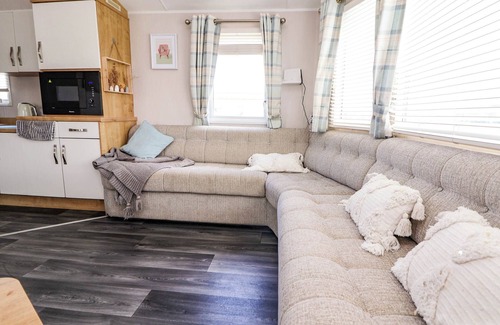 Towyn Cottage | LAWI39, family friendly, country holiday cottage in Towyn