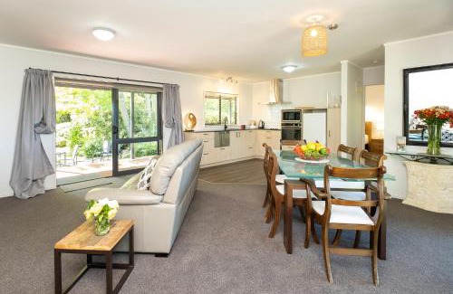 Clive House | Lawn Cottages