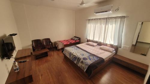 Basar House | Laxmi Lodge