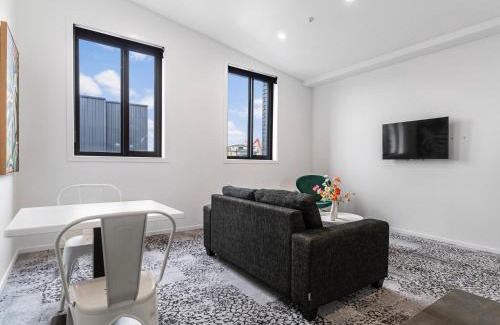 Avondale Apartment | Layard Apartments 421 - West Auckland Apartment