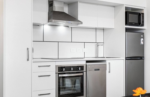 Avondale Cottage | Layard Apartments 523 – West Auckland Apartment