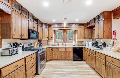 Stroudsburg House | Lazy Bear Lodge Resort