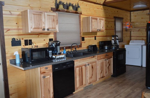 Luray Cabin | Lazy Bear Lodge VA