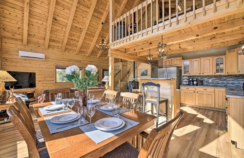 Pagosa Springs House | Lazy Beaver Lodge Pagosa Cabin with Deck, Fire Pit