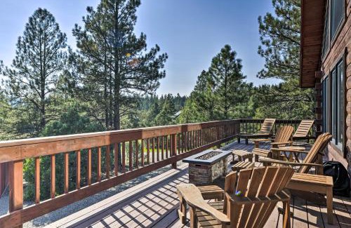 Pagosa Springs House | Lazy Beaver Lodge Pagosa Cabin with Deck, Fire Pit