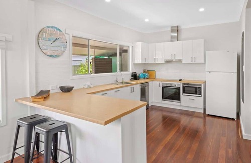 Marybrook House | Lazy Days @ the Beach, 100m to beach