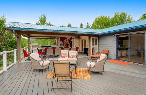 Lakeside House | Lazy K on Peaceful Bay - Lake House