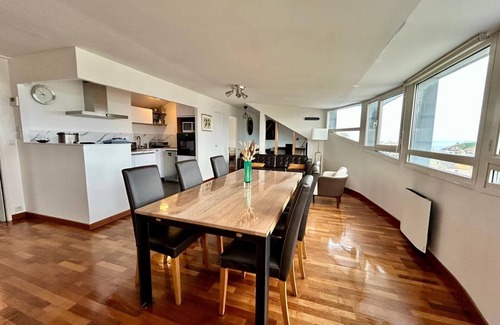 Le Conquet Apartment | LC21 - Apartment with view of the port, Kermorvan and Blancs Sablons beach