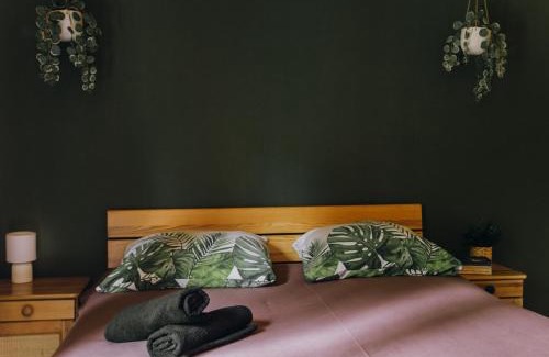 Jordanow House | Leśne zacisze - dom z kominkiem i balią