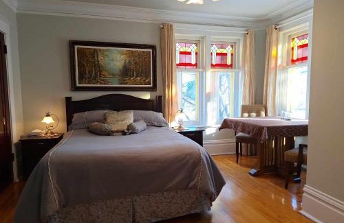 Mauricie Bed & Breakfast | Le 100 St-Laurent