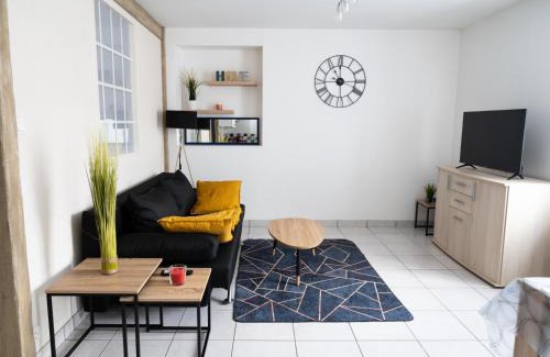 Bouguenais Apartment | Le 4midable - Chaleureux 2 pièces