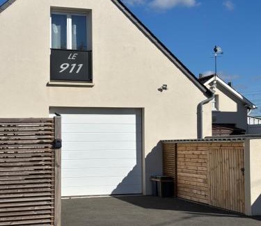 Nazelles-Negron House | LE 911