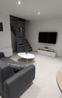 Bouguenais House | Le Béluga spa Aéroport Nantes Bouguenais Rezé