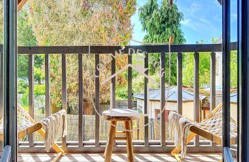Dourdan House | Le Balcon des Rois