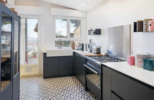 Lyon City Centre Villa | Le Belvédère - Family Home with a wonderful view