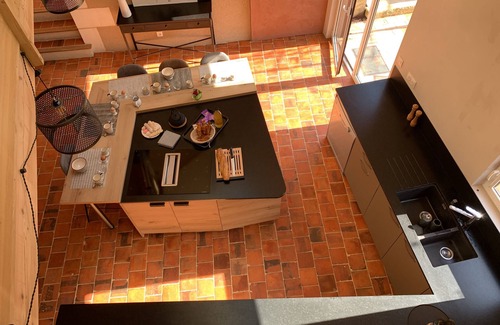 Chedigny House | Le Berceau de Carmen Large, cosy gite for 12 people