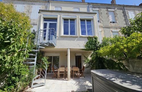 Angouleme Apartment | Le Bienheureux, le calme en ville et jardin