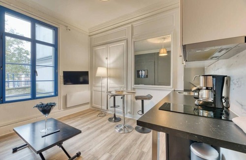 Quartier Pasteur Apartment | Le Black Angel, votre studio, au cœur de Rouen !