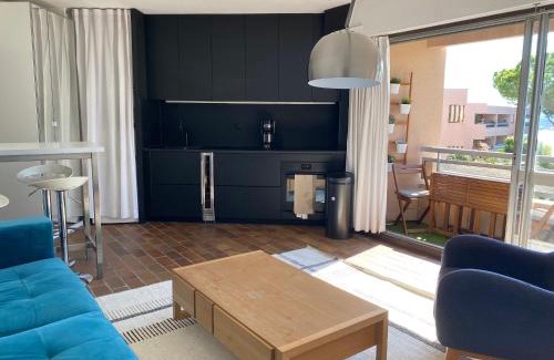 Tamaris Apartment | Le bleu de George Sand, hébergement de charme à Tamaris