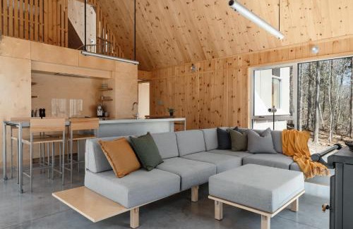 Chertsey Ski Chalet | Le Bois et Lumiere - In the heart of Nature