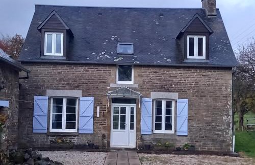 Fougerolles-du-Plessis House | Le bois