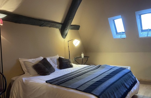 Saint-Urcize House | Le buron est équipée de 4 chambres dont une familiale à l’étage