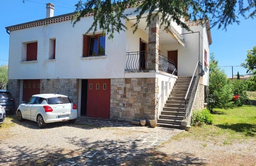 Gravieres House | Le cèdre